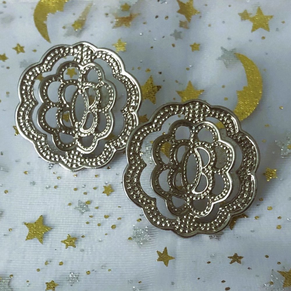 Vintage 1980s Avon Flower Earrings